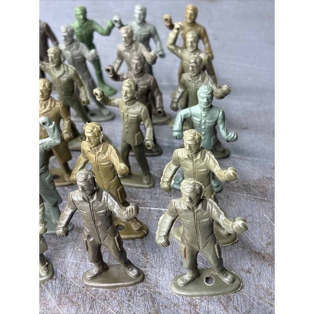 Vintage Lot 1960s MPC Ring Hand Playset Plastic Figures Various Shades Lot Of 24 - Picture 5 of 6